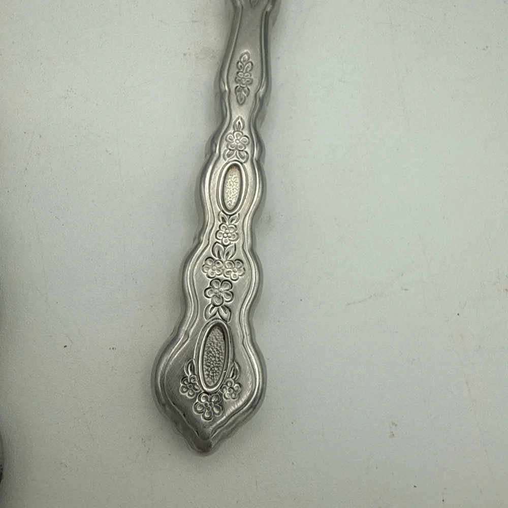 Oneida Community FANTASY Serving Fork & Butter Knife pierced Burnished Stainless